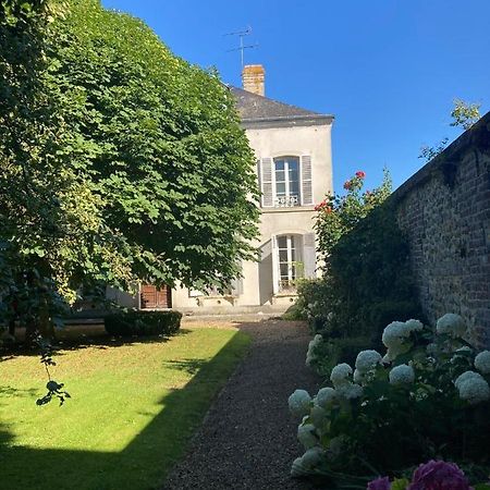 Chez Agnes Bed & Breakfast Pont-Évêque Eksteriør bilde