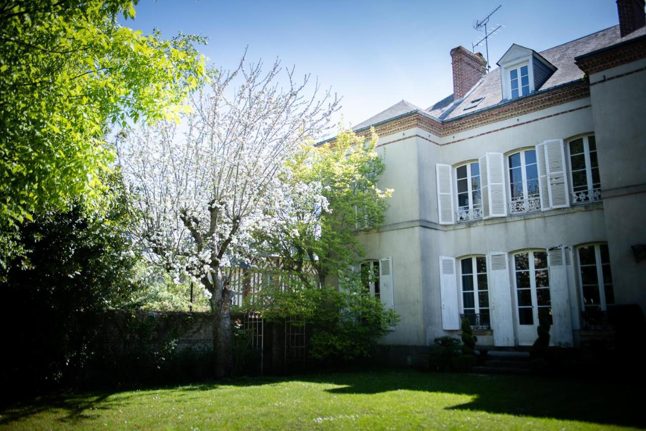 Chez Agnes Bed & Breakfast Pont-Évêque Eksteriør bilde